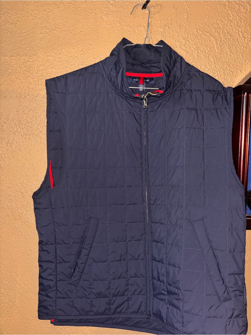 Tommy Hilfiger Quilted Navy Sleeveless Vest with Red Accent